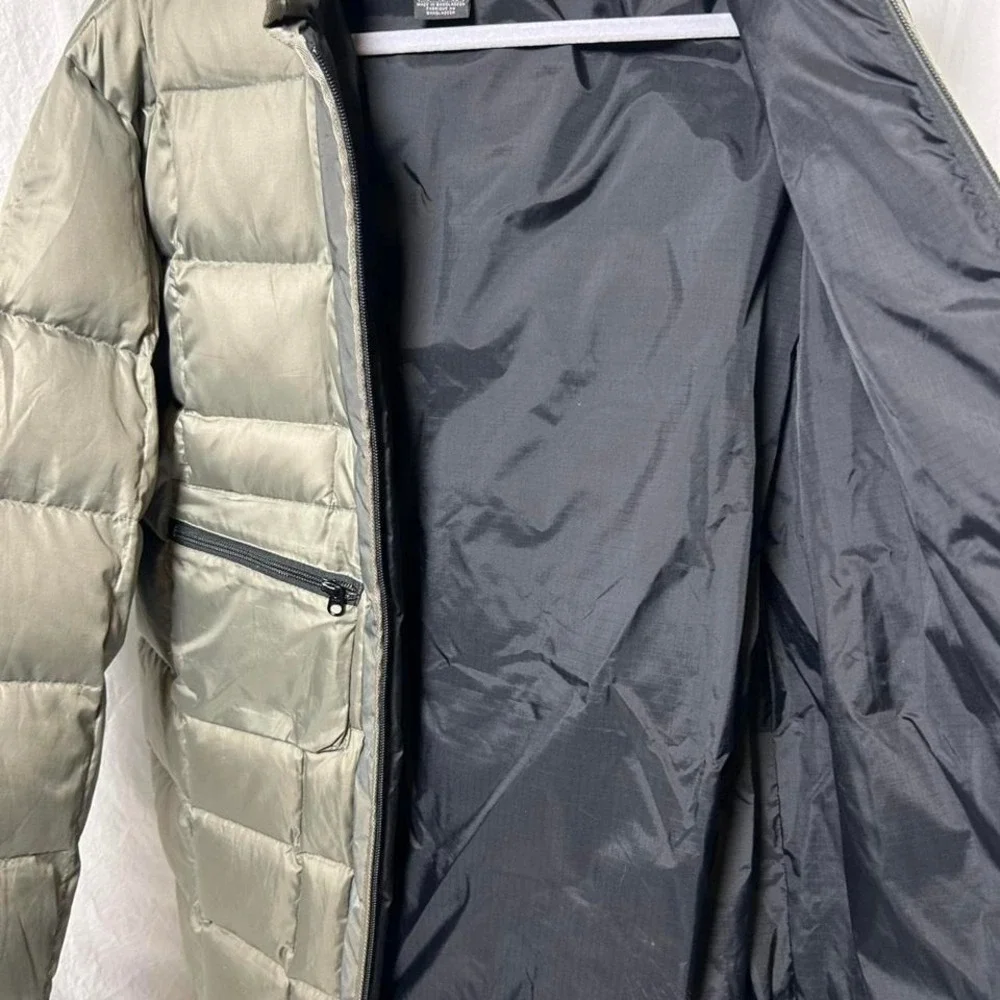 Vintage Nike Jacket Reflective Puffer Detailing Light olive green‎  Mens XL